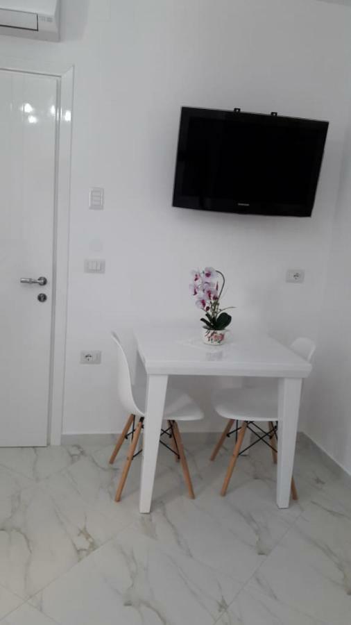 Villa Orkidea Sarandë Buitenkant foto